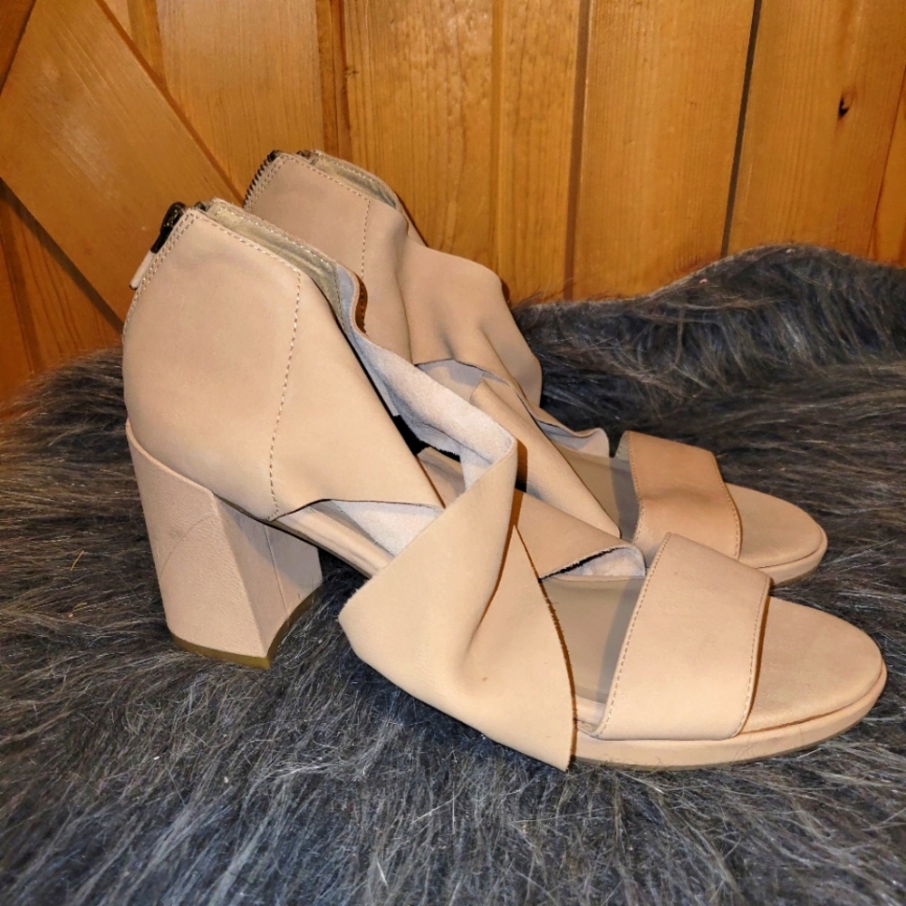 Eileen Fisher Marla Block heel latte  Womens size 10